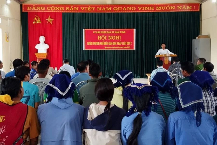 Tập huấn nghiệp vụ cho các hòa giải viên cơ sở.