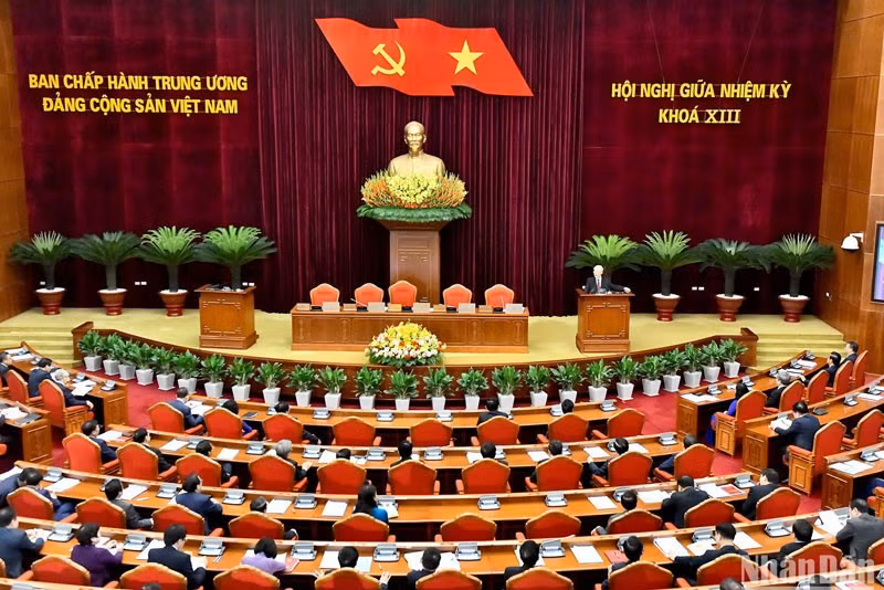 Tổng Bí thư Nguyễn Phú Trọng phát biểu bế mạc hội nghị.