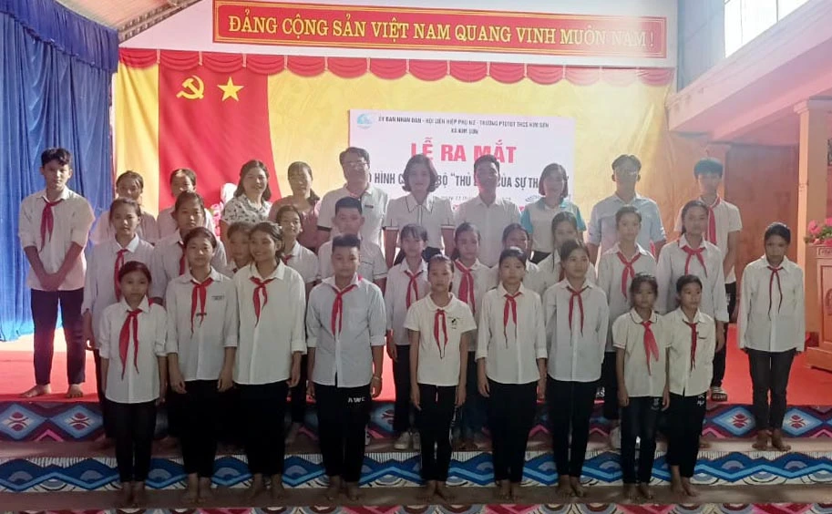 cac-thanh-vien-trong-cau-lac-bo-thu-linh-cua-su-thay-doi-o-truong-ptdt-ban-tru-thcs-kim-son-3130.jpg