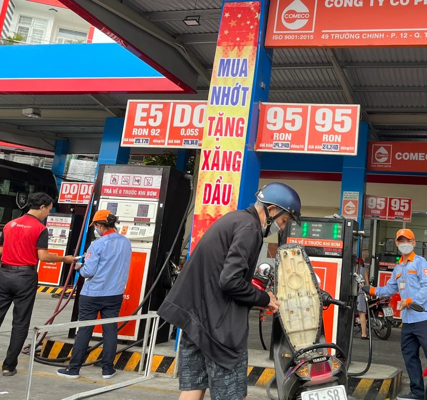 Năm 2022 Hàn Quốc là thị trường bán xăng dầu nhiều nhất cho Việt Nam.