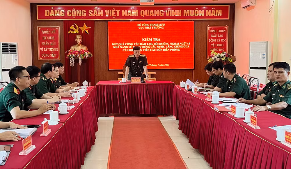 Quang cảnh buổi kiểm tra.jpg