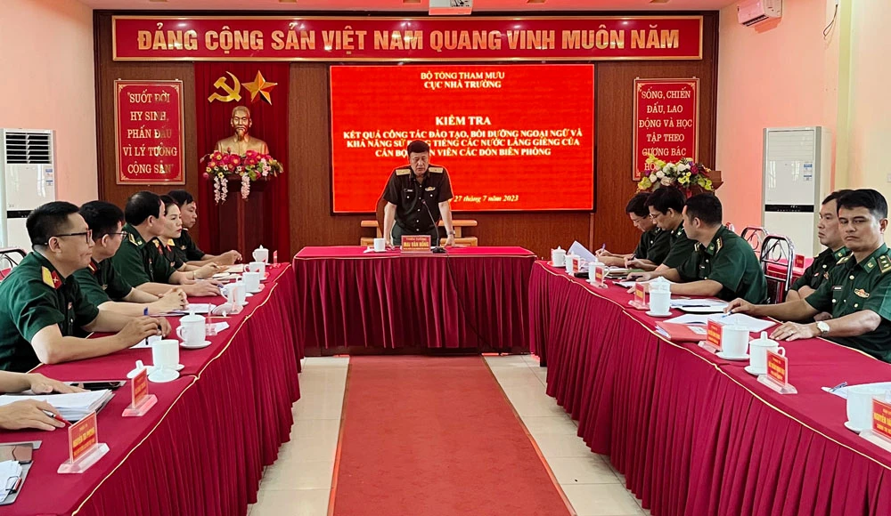 Quang cảnh buổi kiểm tra.jpg