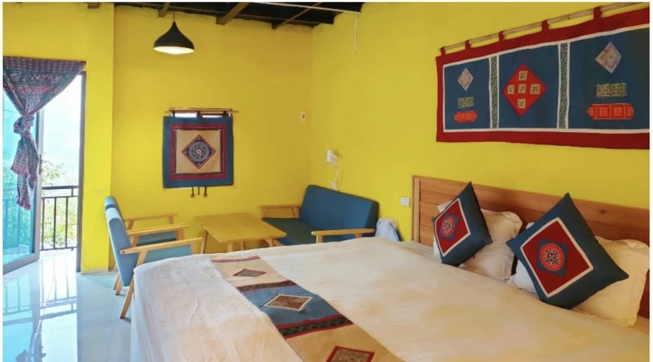 Homestay là dạng nhà nghỉ kết hợp dịch vụ ngủ nghỉ kiêm luôn kinh doanh dịch vụ ăn uống.