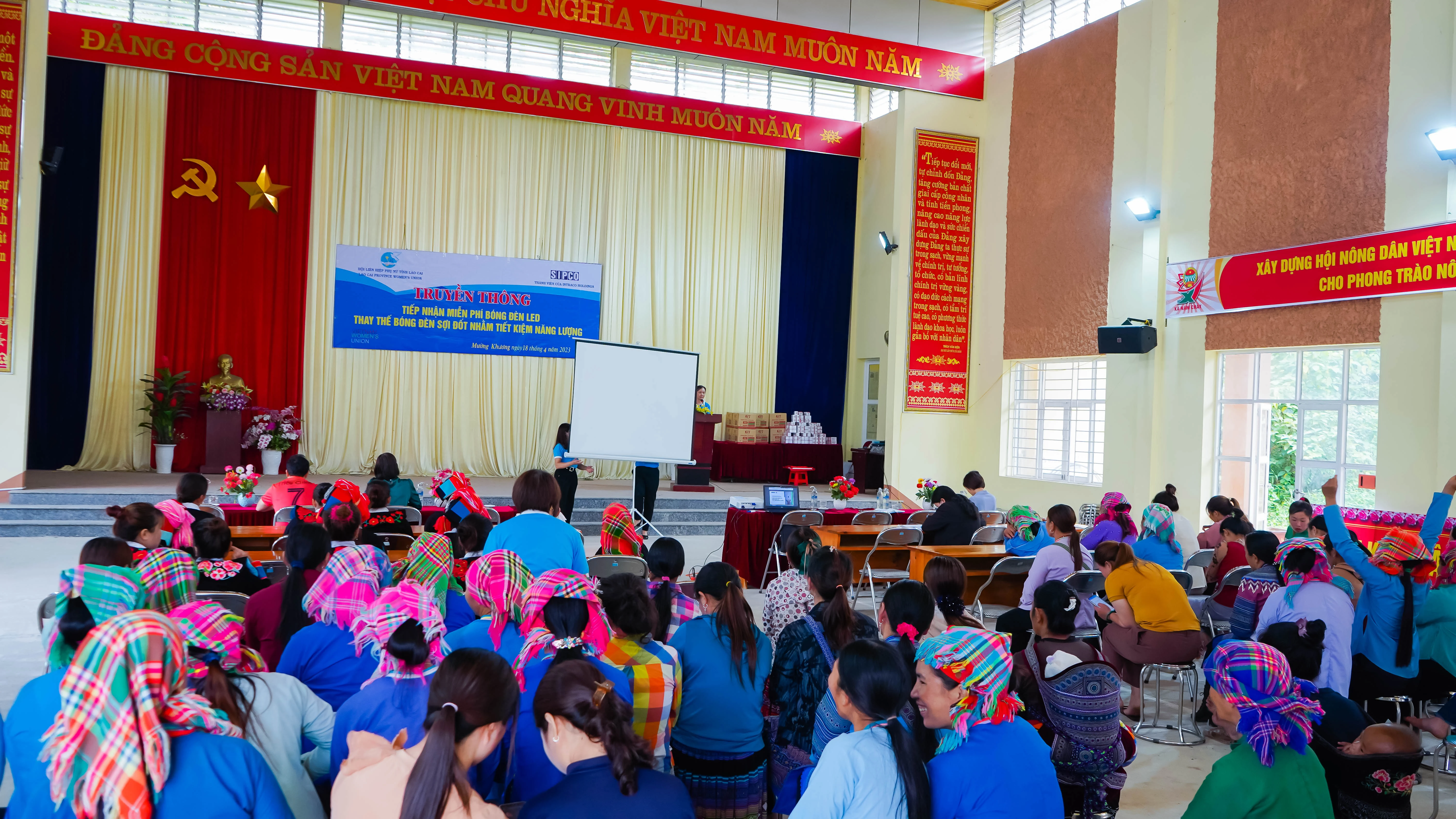 Quang cảnh buổi tuyên truyền.jpg