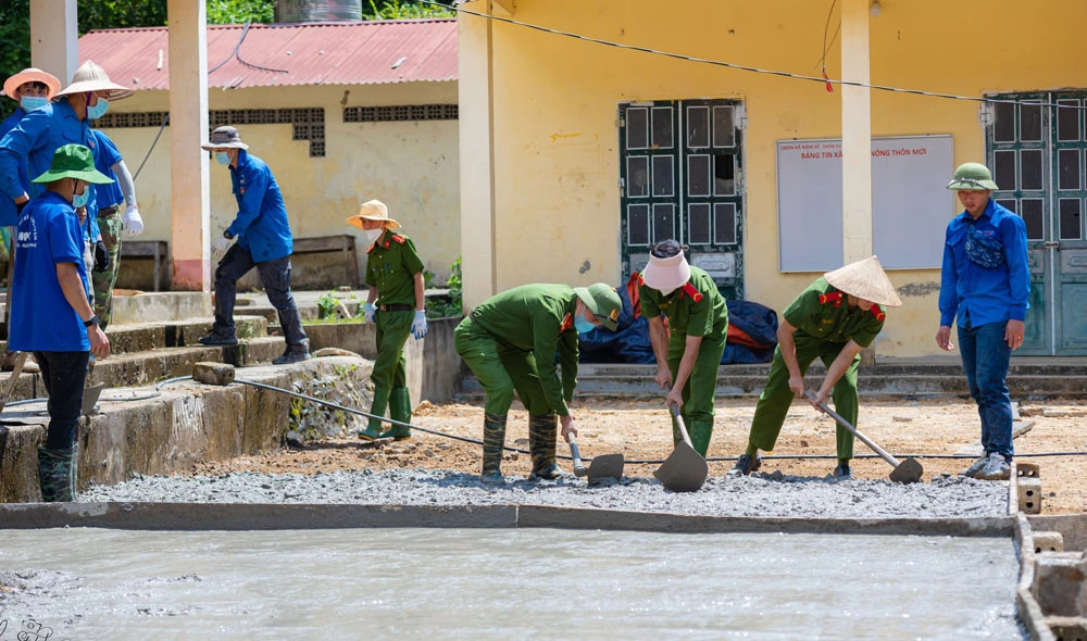 anh 5.5 tin nam xe.jpg