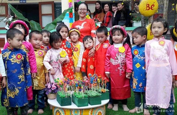 Bộ Giáo dục và Đào tạo yêu cầu các nhà trường tăng cường tuyên truyền, giáo dục học sinh thực hiện nếp sống văn minh.