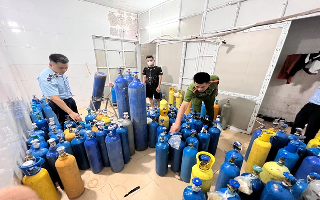 Tang vật bị lực lượng chức năng thu giữ.