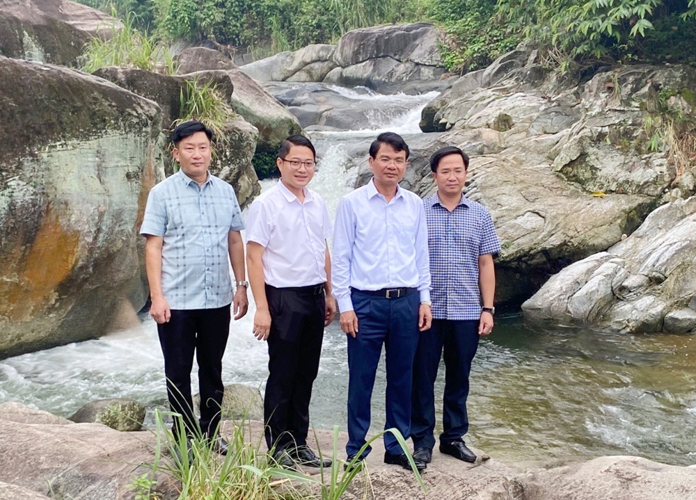 Thác Đầu Nhuần rất có tiềm năng để phát triển du lịch. c6222a44a8a07afe23b1.jpg