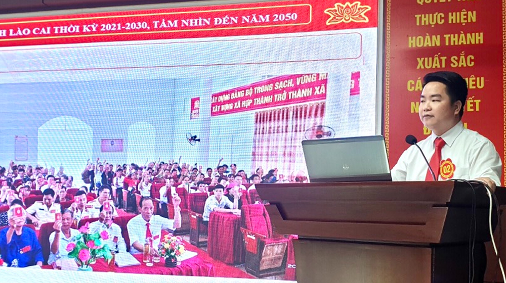 Thí sinh trình bày phần thi. 3.png