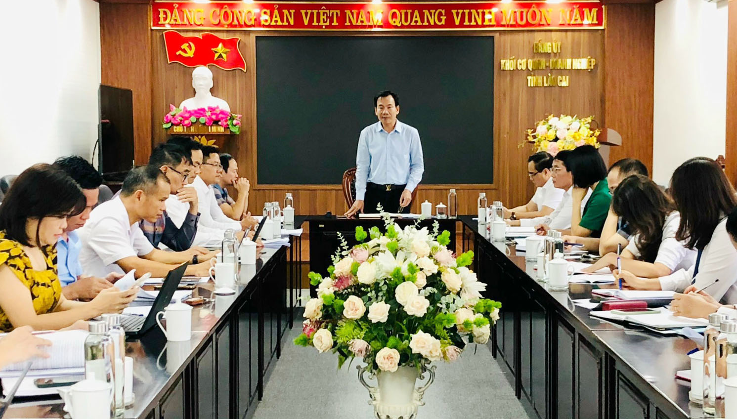 Đồng chí Dương Đức Huy phát biểu chỉ đạo tại Đảng ủy Khối Cơ quan – Doanh nghiệp tỉnh. 1.jpg