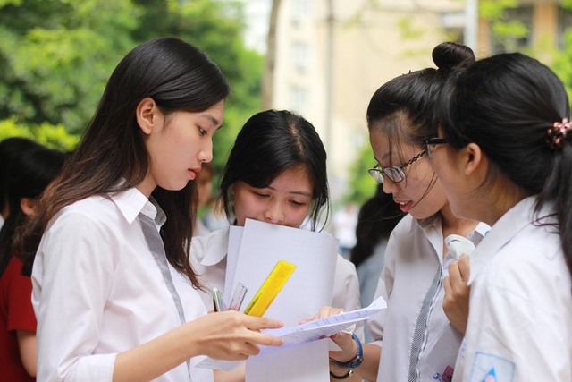 Lịch thi tốt nghiệp THPT năm 2023 - Ảnh 1.