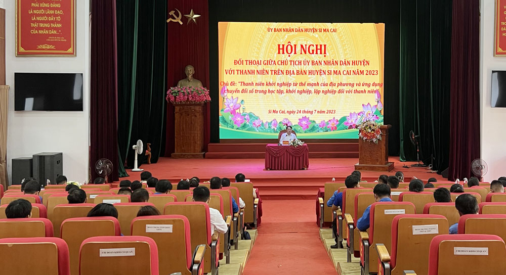 Quang cảnh buổi đối thoại. 1 toan canh buoi tiep xuc.jpg