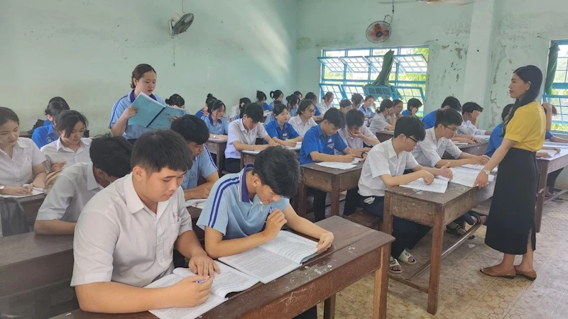 Giờ học của học sinh Trường trung học phổ thông Phan Chu Trinh (thành phố Phan Thiết, tỉnh Bình Thuận).