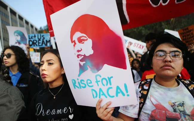 Mỹ mở rộng khả năng tiếp cận bảo hiểm y tế cho người nhập cư DACA ảnh 1