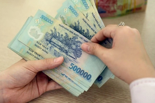 Tăng lương 30%, nhiều người phải đóng thuế thu nhập cá nhân nhiều hơn.