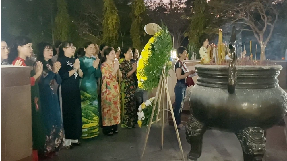 VIẾNG ĐÀI TƯỞNG NIỆM .png