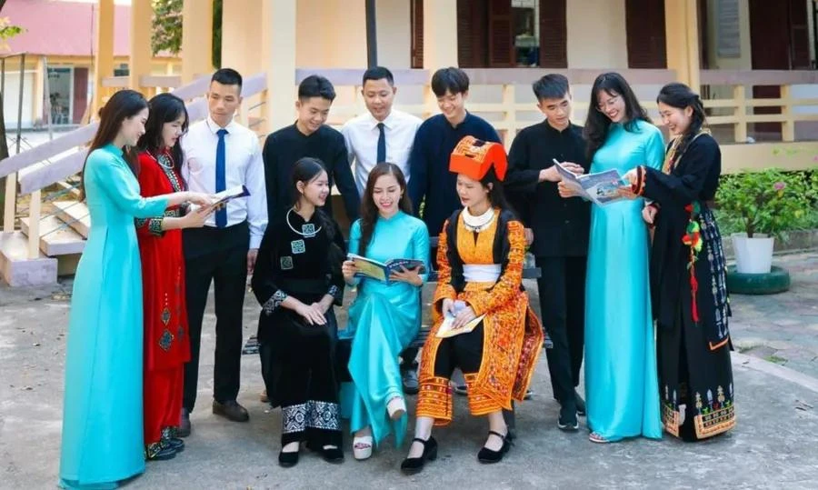 Thầy và trò Trường THPT DTNT tỉnh Lạng Sơn được học tập và sinh hoạt trong môi trường khang trang, cơ sở vật chất hiện đại.