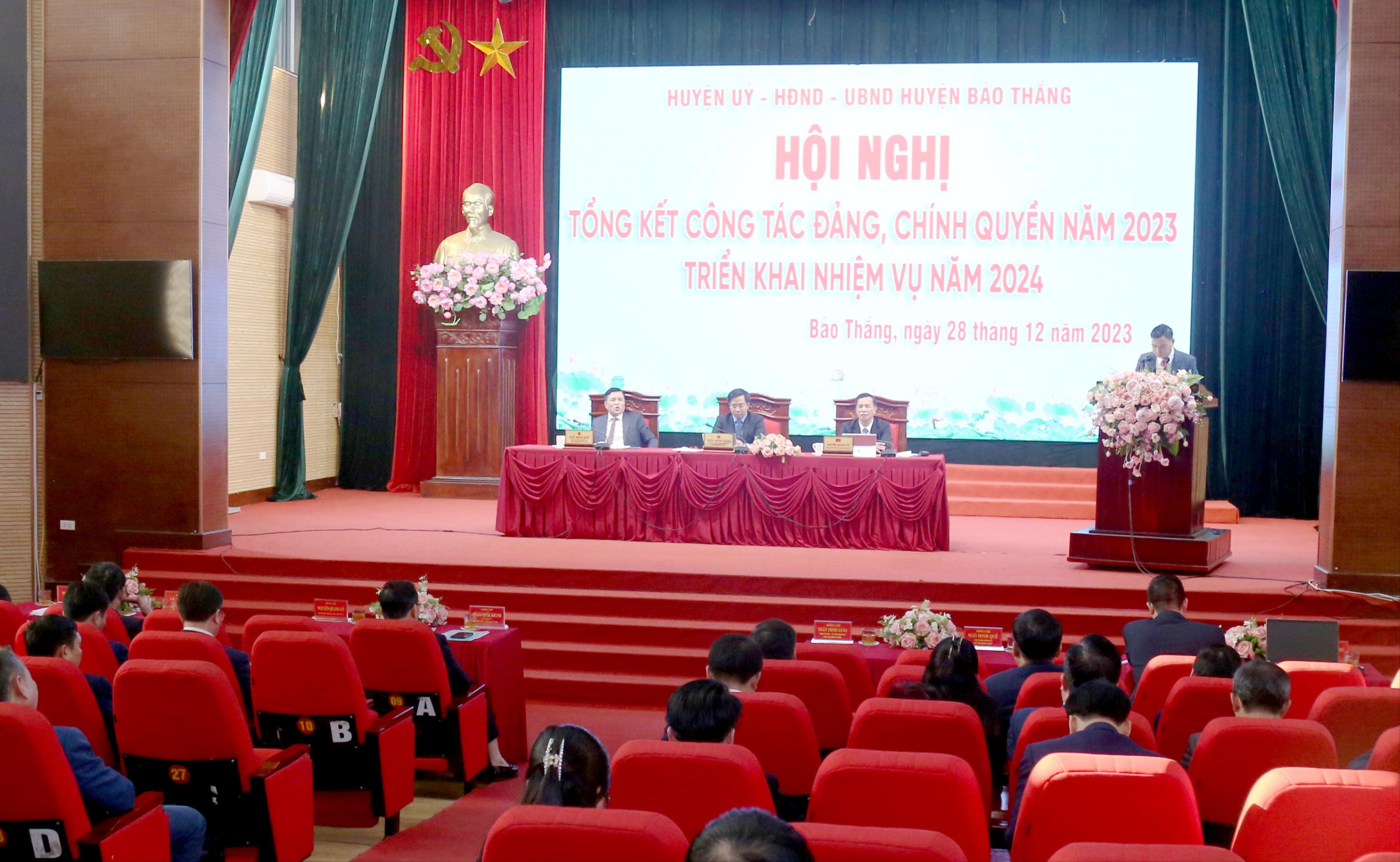Các chỉ tiêu nhiệm vụ của huyện Bảo Thắng đặt ra đối với năm 2024 cơ bản đảm bảo cao hơn 2023. IMG_1480.JPG