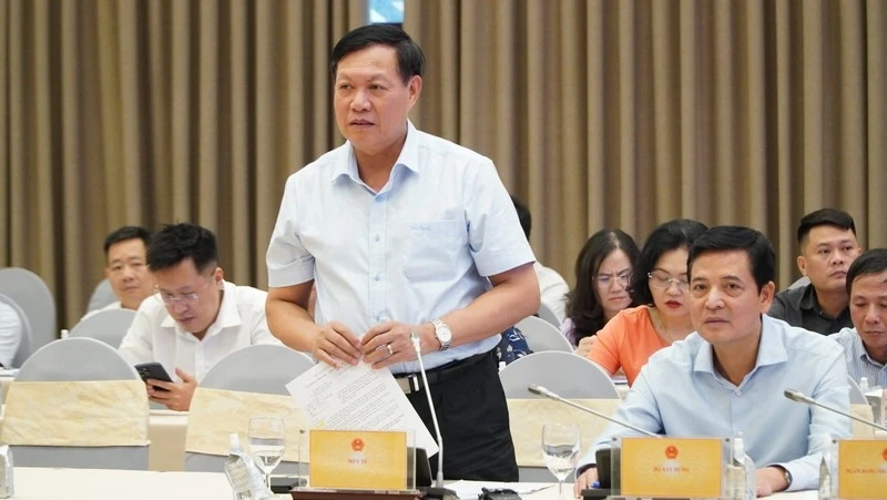Thứ trưởng Y tế Đỗ Xuân Tuyên phát biểu tại họp báo.
