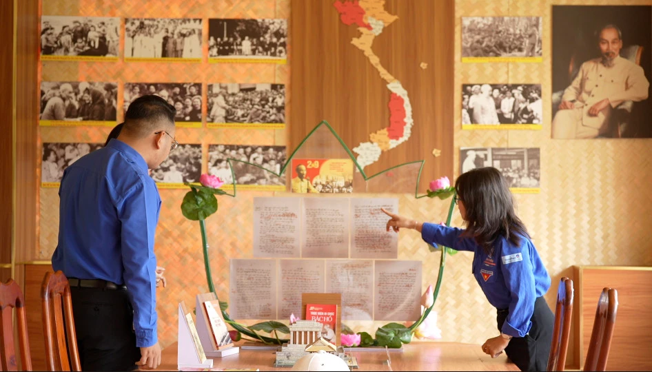 Mô hình “Không gian văn hóa Bác Hồ” ở Ban Chỉ huy Quân sự phường Tân Đông Hiệp.