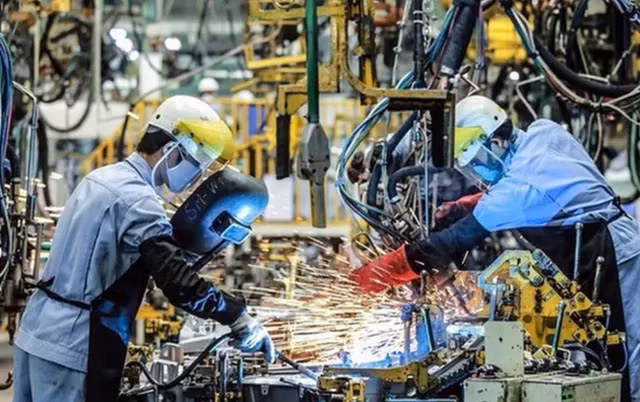 Chính phủ đặt mục tiêu phấn đấu tốc độ tăng trưởng GDP đạt cận trên chỉ tiêu Quốc hội giao (6 - 6,5%).