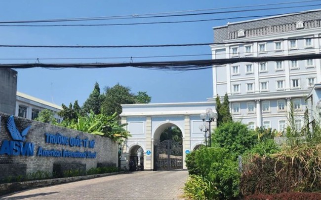 Trường quốc tế Mỹ Việt Nam - AISVN xảy ra sự việc gần 1.400 học sinh phải nghỉ học do không có giáo viên. Trường quốc tế Mỹ Việt Nam - AISVN xảy ra sự việc gần 1.400 học sinh phải nghỉ học do không có giáo viên.