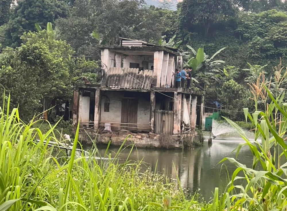 Ảnh 1. Ngôi nhà mà các đối tượng tổ chức sử dụng ma tuý.jpg