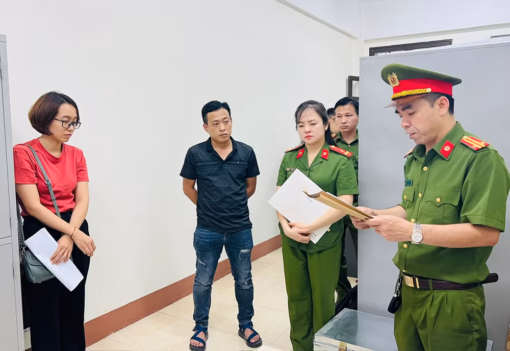 Ảnh 3 Đinh Thị Huyền Trang; sinh năm 1989.jpg