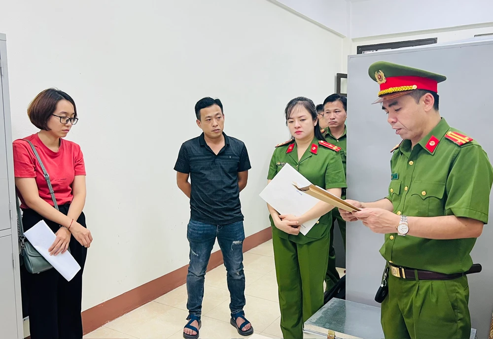 Ảnh 3 Đinh Thị Huyền Trang; sinh năm 1989.jpg