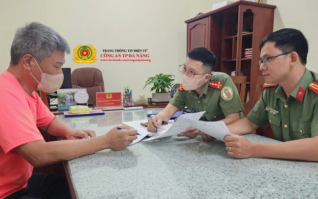 Đối tượng Im Ju Seob tại Công an TP Đà Nẵng.