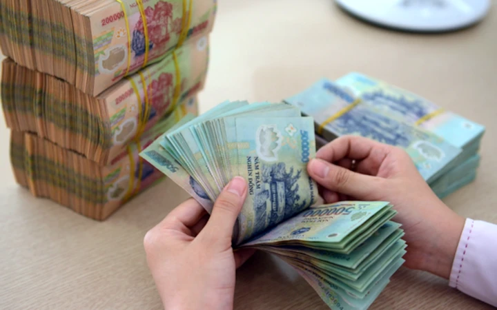 Nhiều ngân hàng tăng lãi suất huy động.