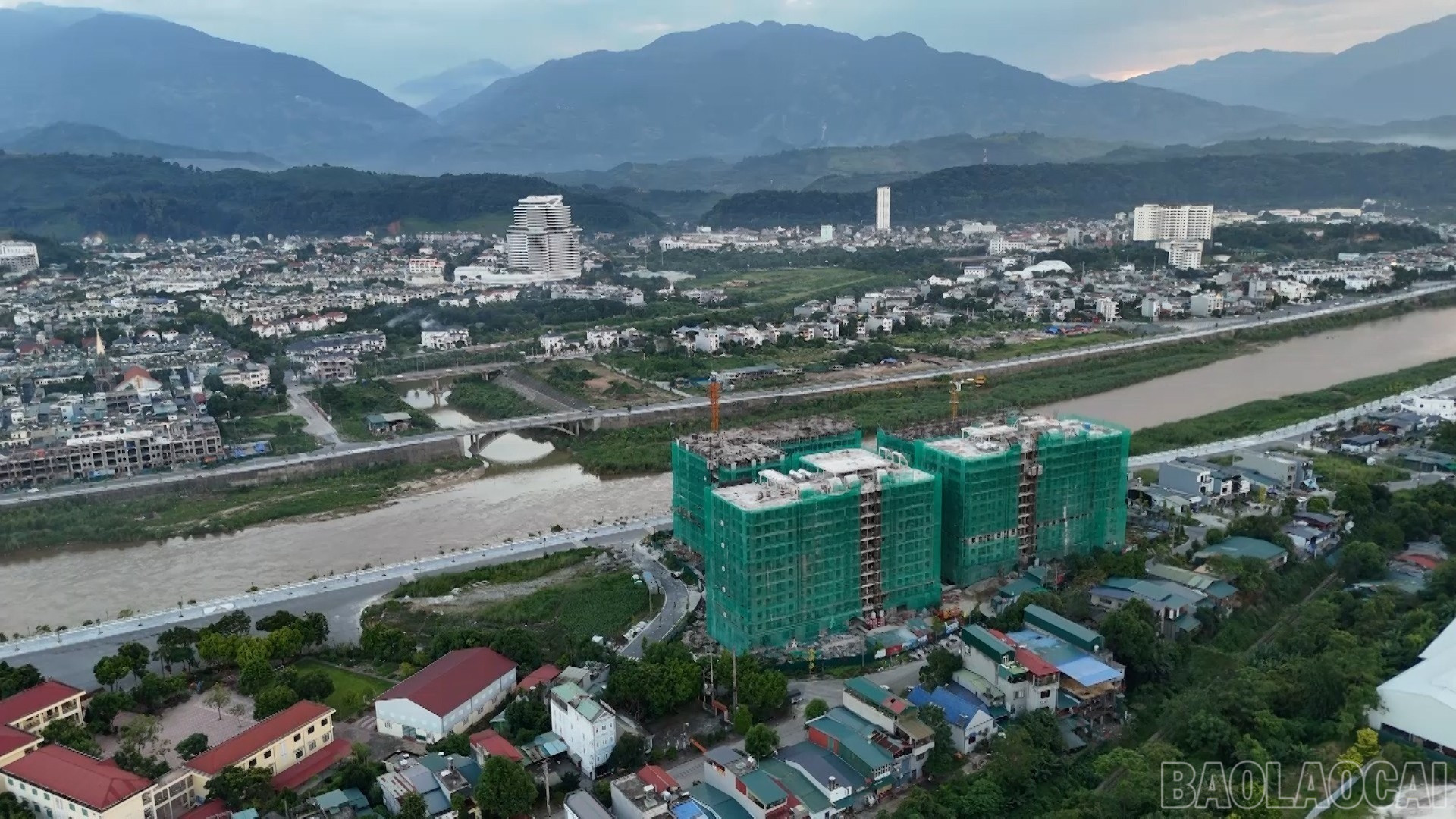Dự án nhà ở xã hội khu bờ tả sông Hồng phường Lào Cai. baolaocai-br_t12-9237.jpg