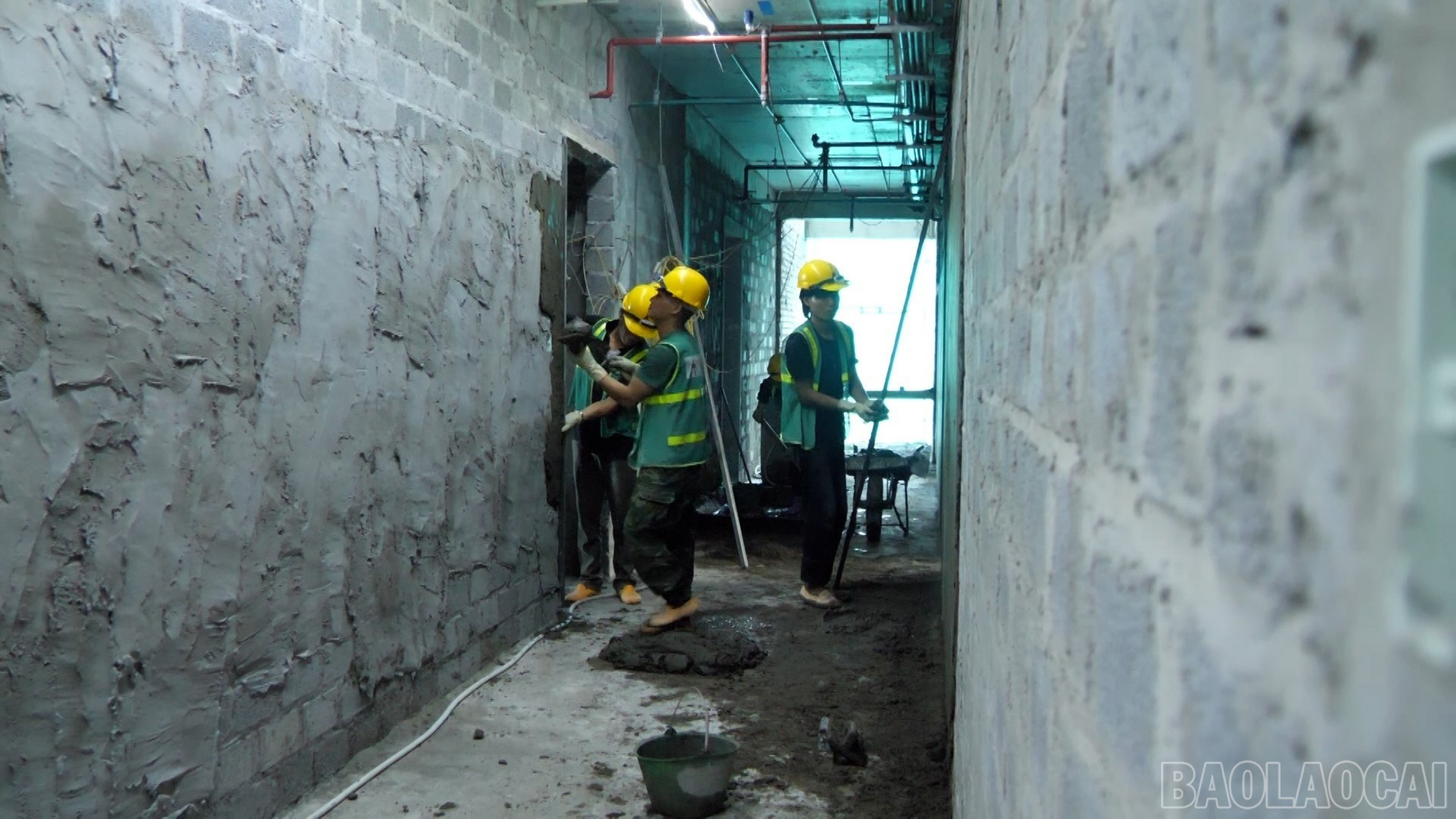 Khẩn trương thi công dự án nhà ở xã hội khu bờ tả sông Hồng phường Lào Cai. baolaocai-br_t2.jpg