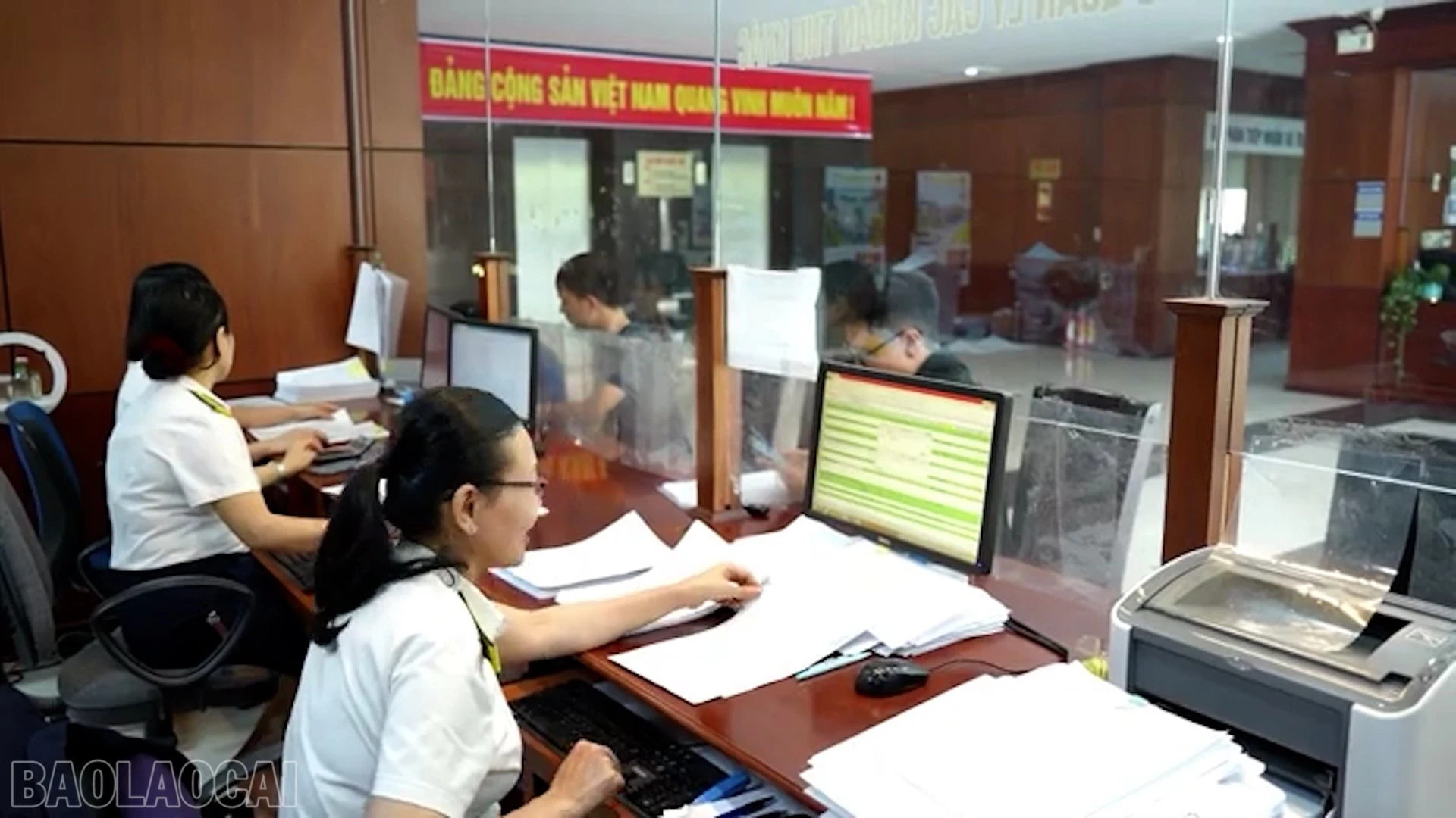 baolaocai-bl_c326000-28-18-14still028.jpg