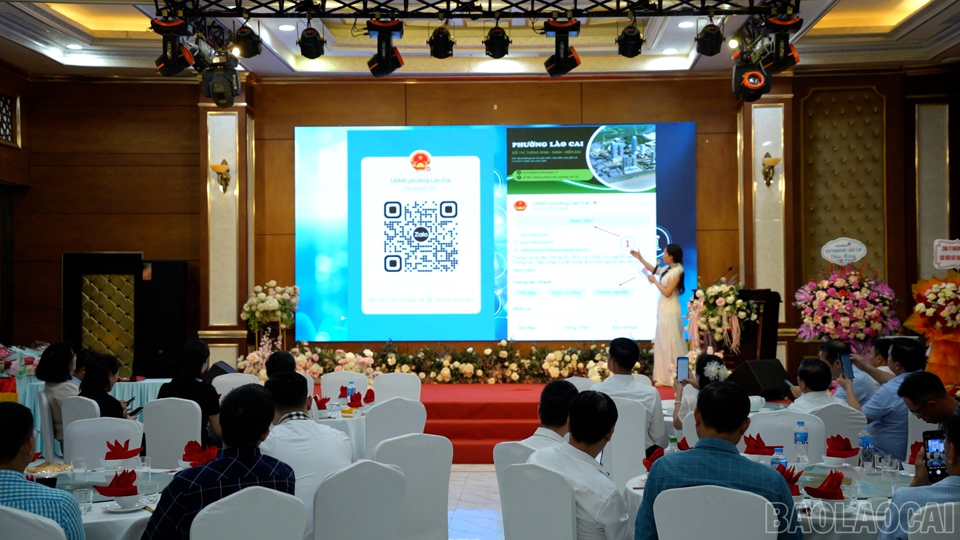 Phường Lào Cai ra mắt và hướng dẫn các doanh nghiệp trải nghiệm Trang Zalo OA. baolaocai-br_c2.jpg