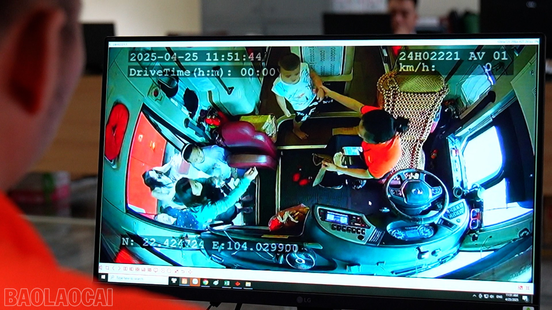 Dữ liệu camera giám sát AI cho thấy toàn cảnh hoạt động trong xe. baolaocai-bl_24.jpg