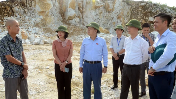 Ủy ban Khoa học, Công nghệ và Môi trường khảo sát hoạt động khai thác khoáng sản tại Lào Cai