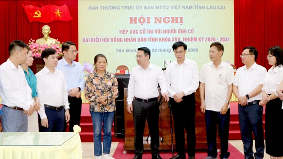 Những người ứng cử đại biểu HĐND tỉnh khóa XVII tại đơn vị bầu cử số 02 tiếp xúc cử tri
