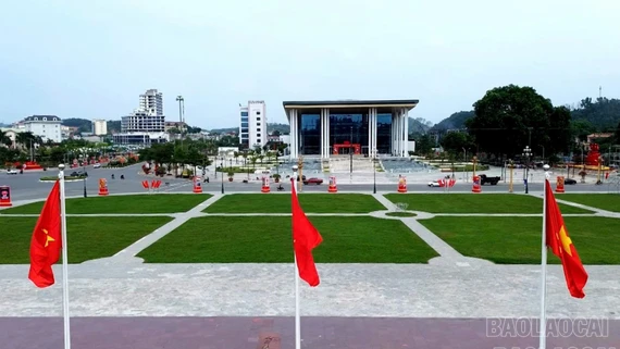 Phường Yên Bái rực rỡ cờ hoa chào mừng Đại hội đại biểu toàn quốc lần thứ XIV của Đảng