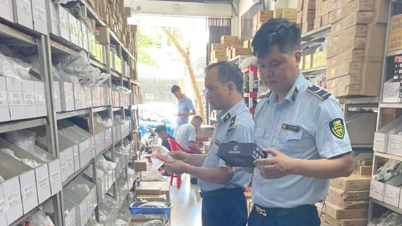 Phạt vi phạm hành chính gần 1 tỷ đồng trong đợt cao điểm chống hàng giả, hàng nhái