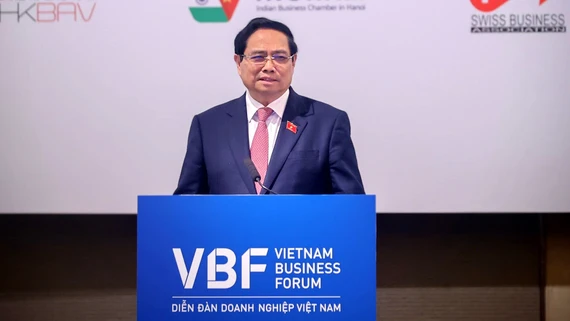 Thủ tướng: Chuyển đổi, tìm kiếm và kiến tạo động lực tăng trưởng mới là khách quan và tất yếu