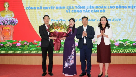 Tổng Liên đoàn Lao động Việt Nam công nhận chức danh Chủ tịch Liên đoàn Lao động tỉnh Lào Cai