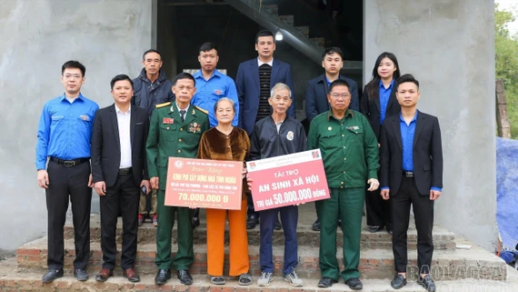 Trao yêu thương, đón Tết nghĩa tình