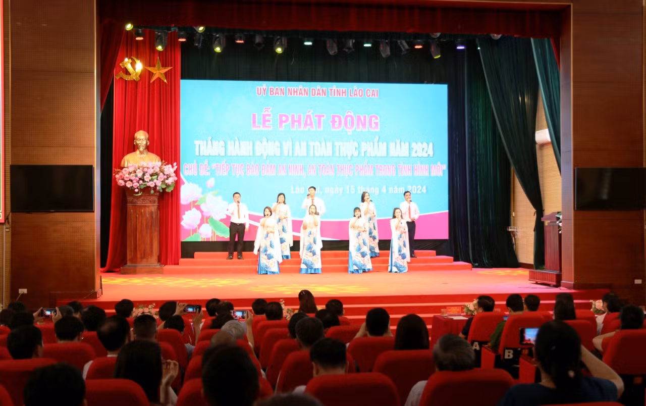 z5349978135117_4053c20b4bb2a328cf91e781be8f36af (1).jpg