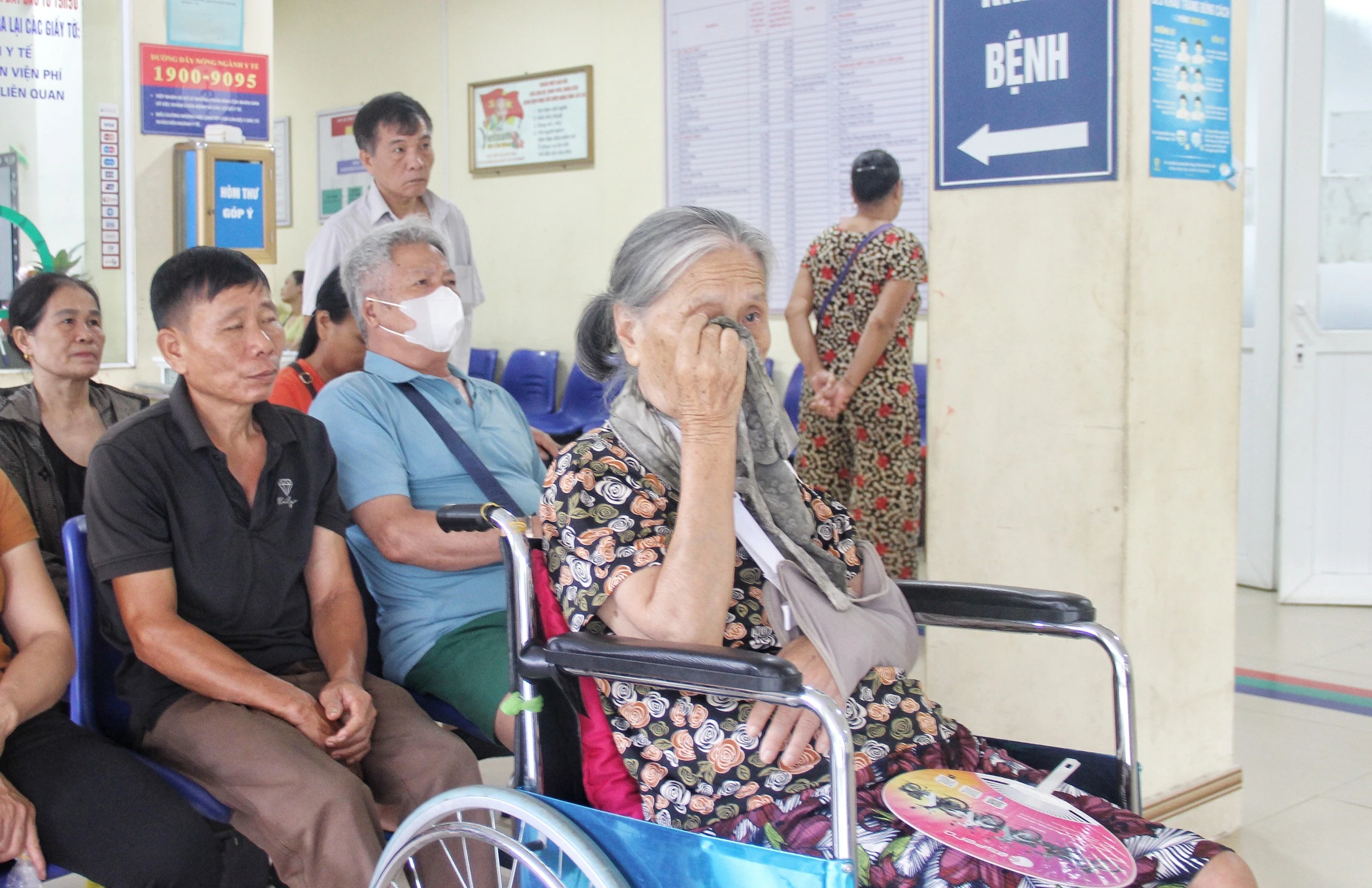 Người bệnh bật khóc trước những hình ảnh xúc động trong lễ viếng Tổng Bí thư Nguyễn Phú Trọng.