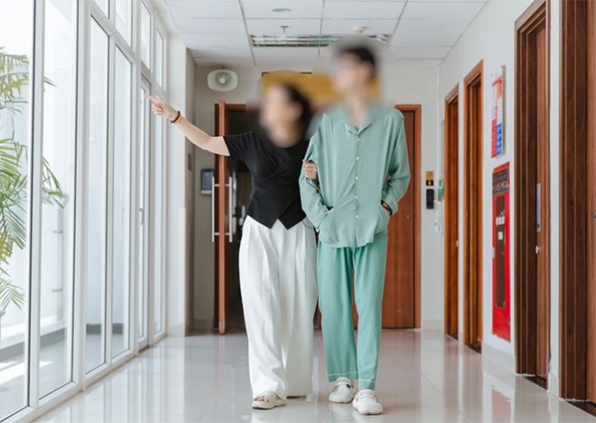 Loại bỏ khối u xương khổng lồ trong y văn chưa từng ghi nhận ảnh 1 Loại bỏ khối u xương khổng lồ trong y văn chưa từng ghi nhận ảnh 1