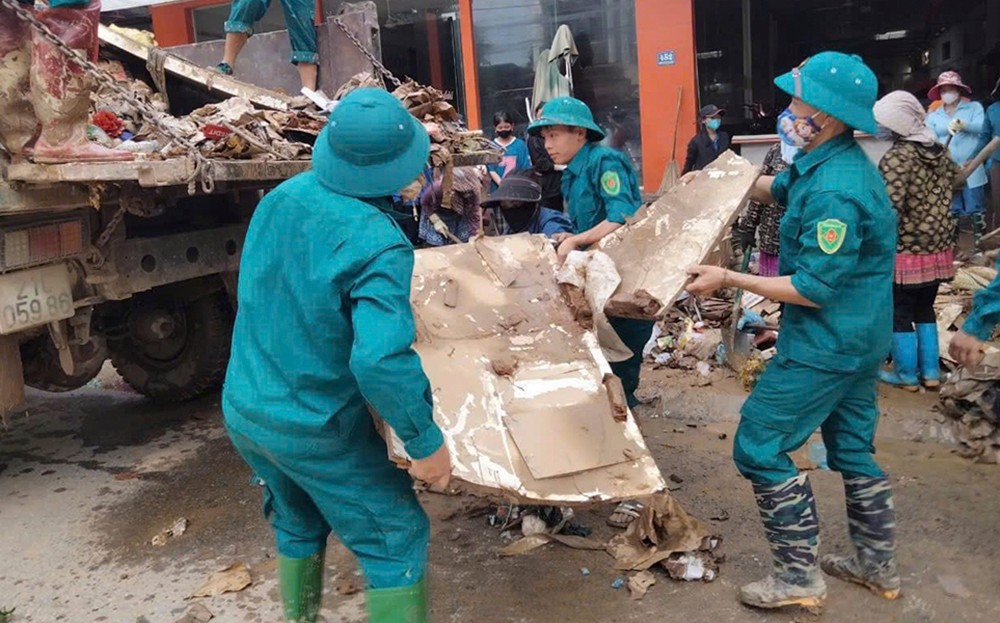 Yên Bái khắc phục hậu quả cơn bão số 3 - Bài 3: Tổng lực chạy đua với thời gian ảnh 1 Yên Bái khắc phục hậu quả cơn bão số 3 - Bài 3: Tổng lực chạy đua với thời gian ảnh 1