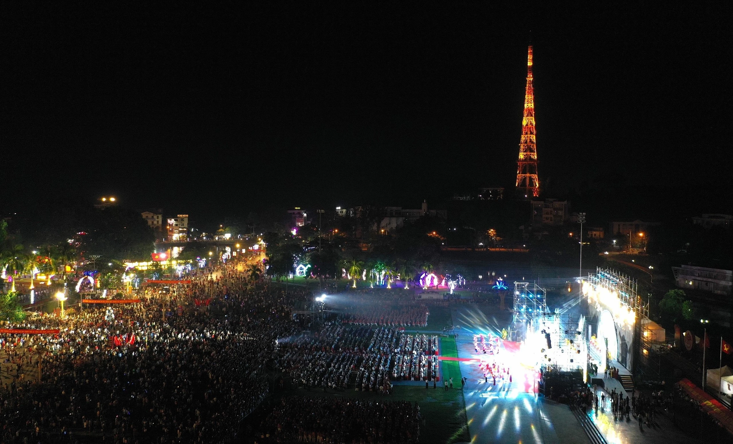 Lễ công bố Quy hoạch tỉnh Yên Bái thời kỳ 2021-2030, tầm nhìn đến năm 2050 và Quyết định công nhận thành phố Yên Bái là đô thị loại II ảnh 26