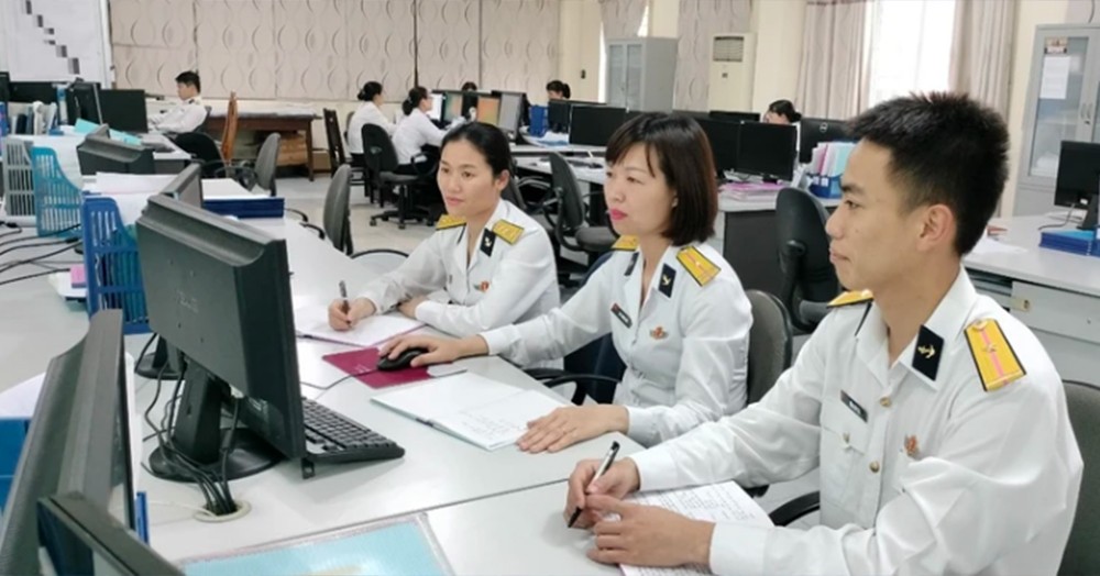 Con gái Liệt sĩ Gạc Ma viết tiếp ước mơ dang dở biên vẽ hải đồ của bố ảnh 3