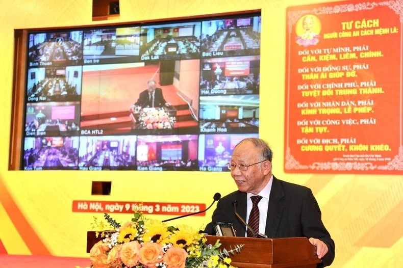 Hội thảo khoa học “Sáu điều dạy của Chủ tịch Hồ Chí Minh - di sản tinh thần vô giá của lực lượng Công an nhân dân” ảnh 2